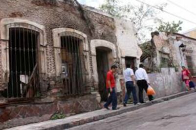 Inmuebles deteriorados no serán estacionamientos