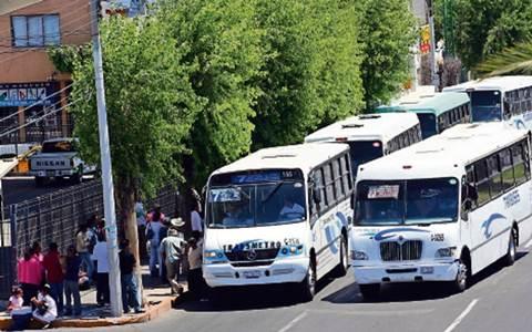 Retrasan proyecto de transporte