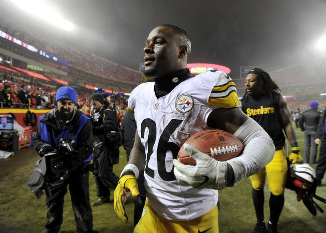 Steelers cede a capricho de Bell