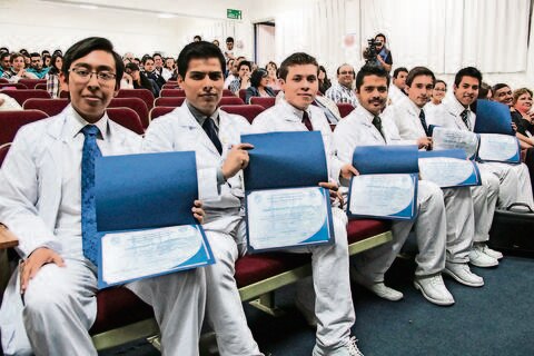 Estudiantes de Medicina logran segundo lugar en concurso