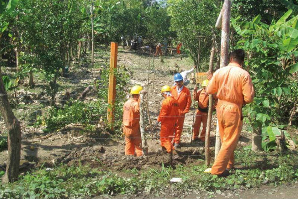 Tomas clandestinas, con costo ambiental