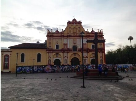 Catedral de San Cristóbal, dos años sitiada