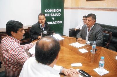 Reconocerán trabajo de los médicos 