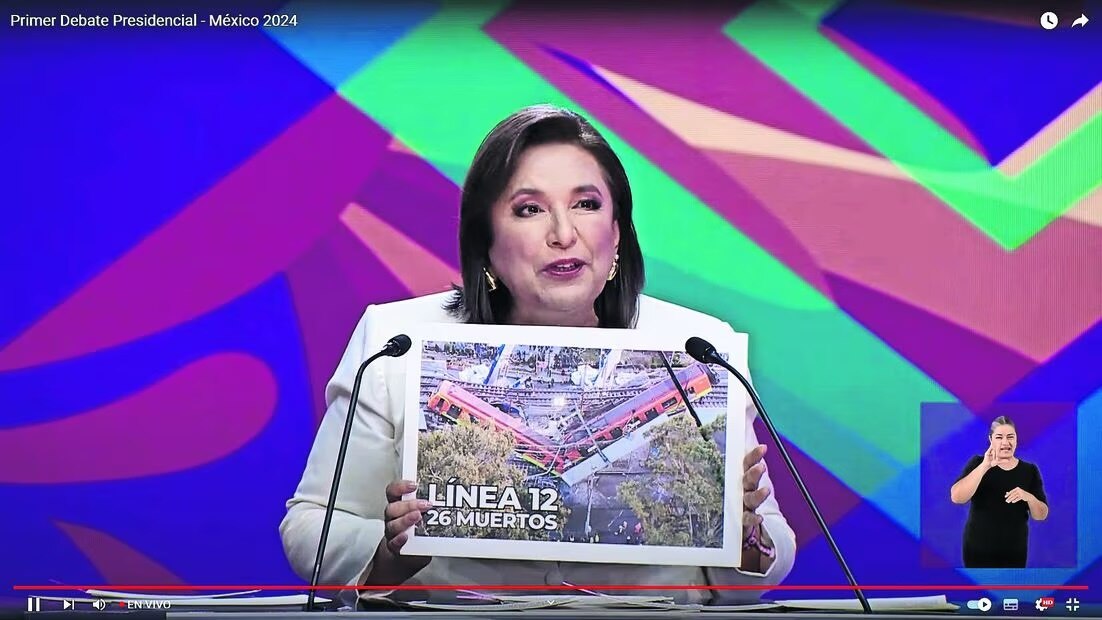 Xóchitl Gálvez mostró una imagen del derrumbe de la Línea 12 del Metro Foto: Especial
