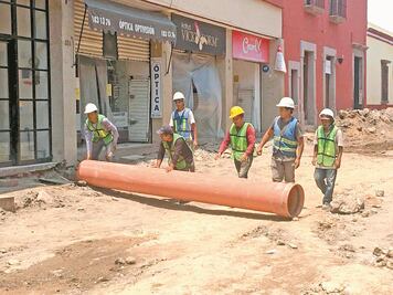 Obras, trabajan sin la protección sanitaria   