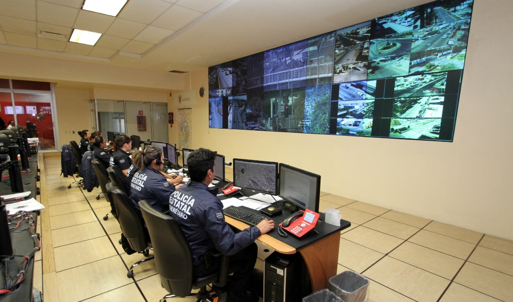 De 120 llamadas al día, casi 60% son de broma, dicen operadores