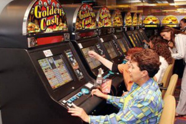 Establecerán horarios para casinos