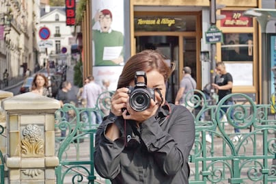 El amor llevó a Perla a vivir en París