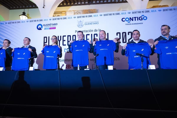 Presentan la playera y las rutas del Querétaro Maratón 2026
