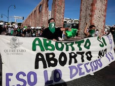 Activistas urgen a tribunal resolver sobre el aborto en Querétaro