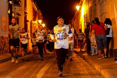 Más de 5 mil personas participaron en la carrera Noctura de la capital de Querétaro