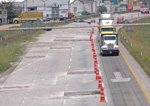 Carretera 57 en constante reparación