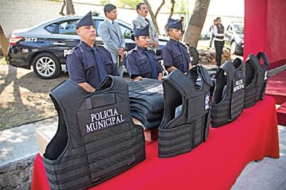 Aumentarán sueldo a policías de San Juan