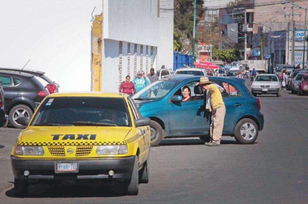 Buscan regular a franeleros