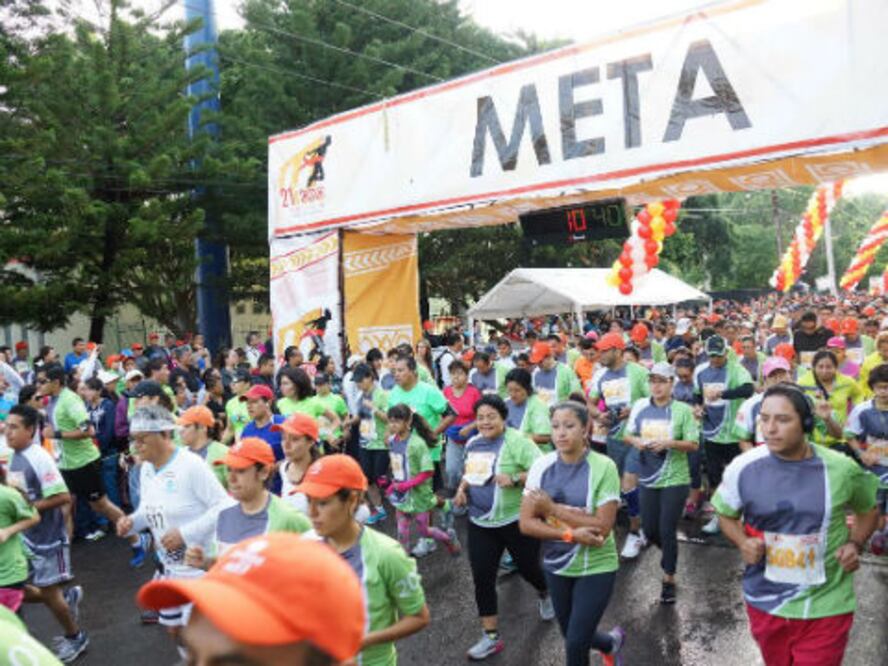 Seis mil corredores en Medio Maratón Oxxo
