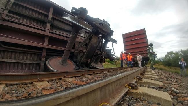 Descarrila tren en la vía Celaya-CDMX