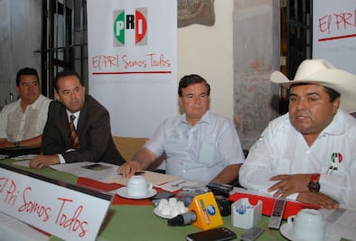 Correa busca protagonismo político