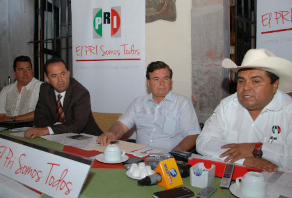 Correa busca protagonismo político