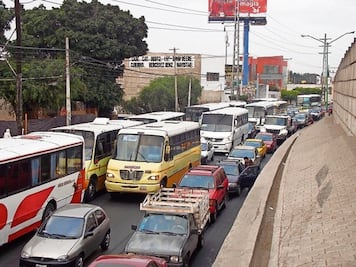 Se quejan del tránsito en la 5 de Febrero