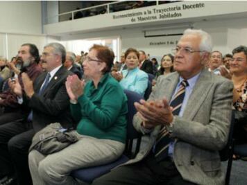 Festejan a jubilados
