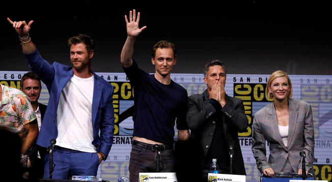 El panel de los actores de Thor con Chris Hemsworth, Tom Hiddleston, Mark Ruffalo y Cate Blanchett. (FOTOS: REUTERS Y AP)