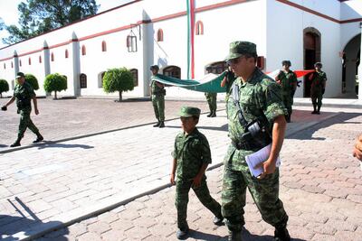 Aldo cumple su sueño de ser soldado por un día