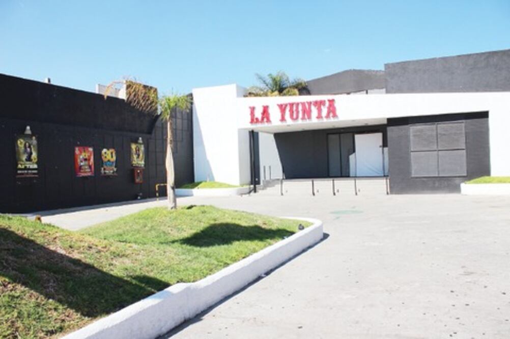 Van contra barras libres y "Lady's Night"