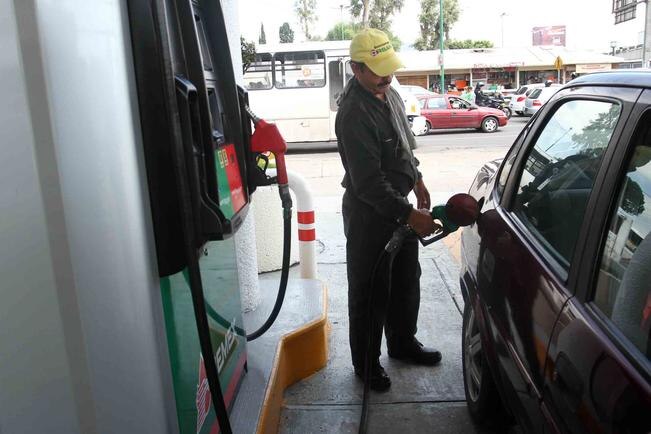 Huachicol, principal causa de desabasto de magna: Uesqro