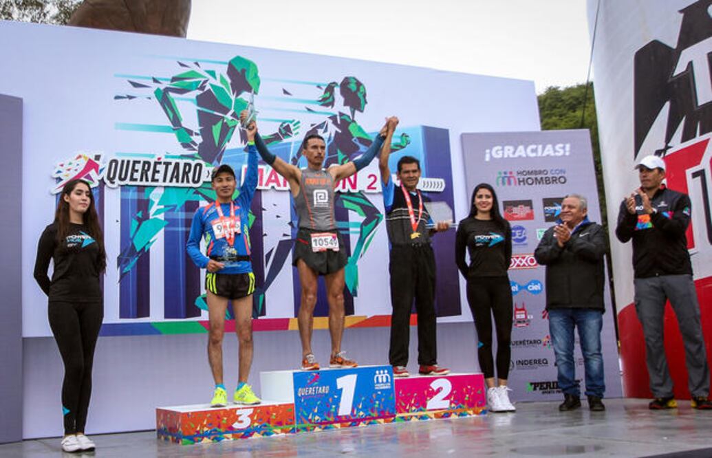 Meses e incluso años, de preparación se vieron recompensados al subir al podio. (FOTOS: GUILLERMO GONZÁLEZ Y LUIS SÁNCHEZ. EL UNIVERSAL)