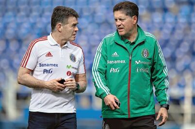 No dejan dormir a González 