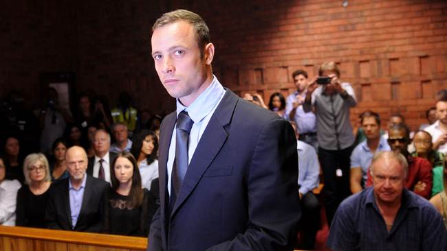 Pistorius queda libre bajo fianza