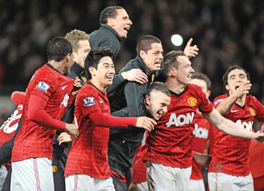 “Chicharito” festeja segunda Liga