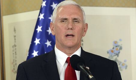Pence advierte a Corea del Norte que "todas las opciones están sobre la mesa"