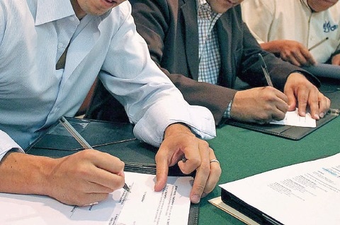 Aspirantes sin partido piden apoyo