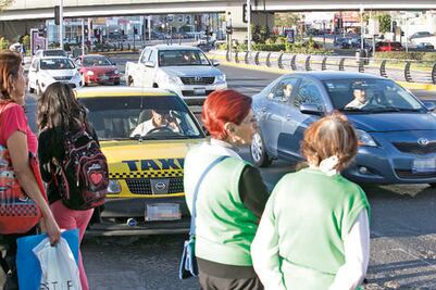 Gobierno presentará iniciativa para regular Uber y Cabify