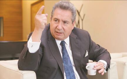 Gobierno se ha convertido en un cártel de la comunicación: Leonardo Curzio