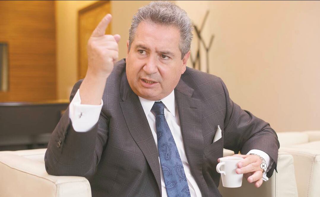 Gobierno se ha convertido en un cártel de la comunicación: Leonardo Curzio