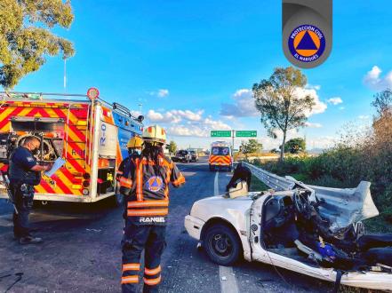Conductor muere tras chocar contra el muro de contención en la carretera 57