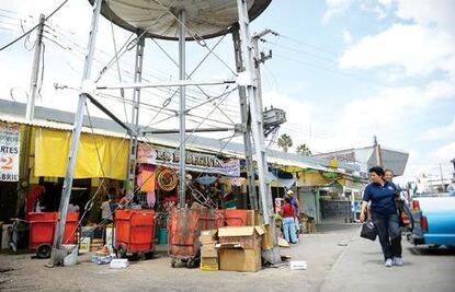 A la semana, 200 robos en Mercado Escobedo