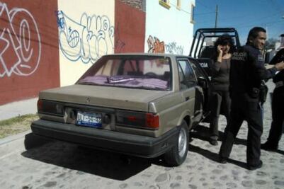 Detienen a 5 por robos de autos