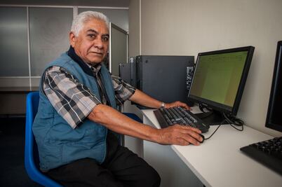 Jubilados vencen el miedo a tecnología