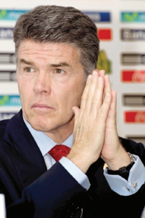 “Desnudan” en el Tri a Omar Bravo