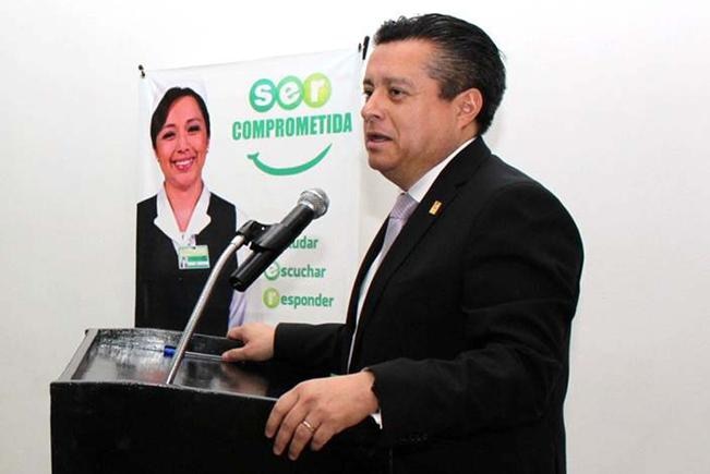 El delegado del IMSS pidió a la población que tenga confianza en que ningún médico estudia o se capacita para hacer daño, por lo que invitó a que sean respetuosos de su profesión. Foto: Archivo