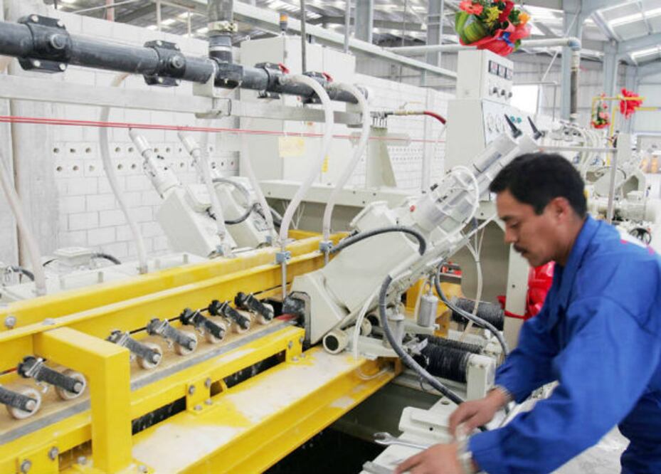 Ven 194 mil plazas con ajuste laboral