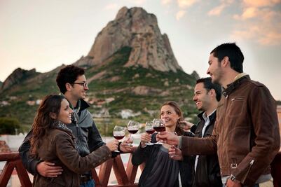 Bernal recibe Feria de Arte, Vino y Queso