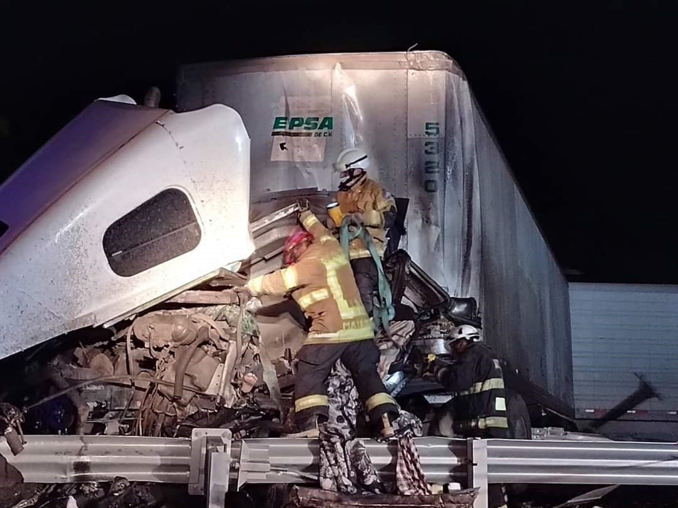 Tras ocho horas, abren circulación en autopista SLP-Querétaro