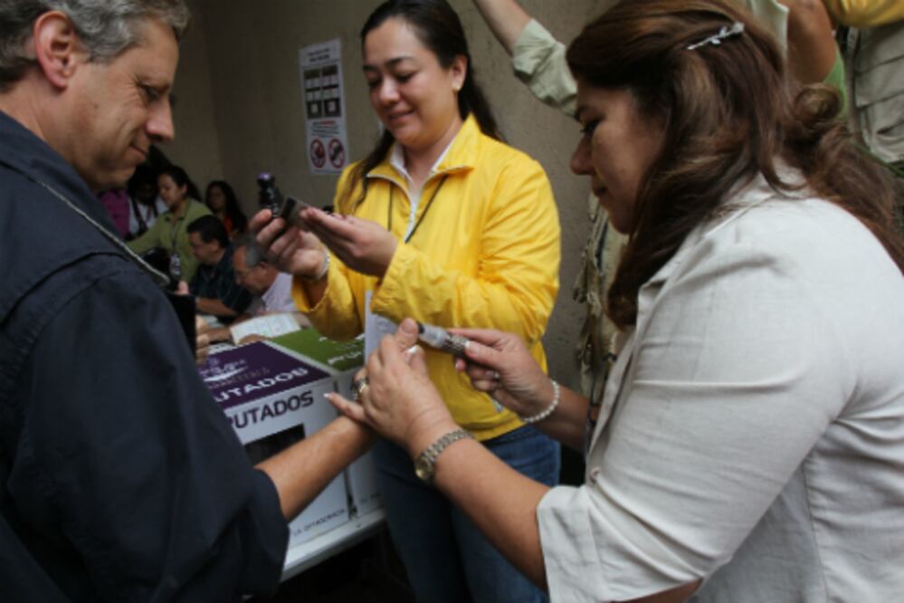 Completa INE representantes de casillas electorales