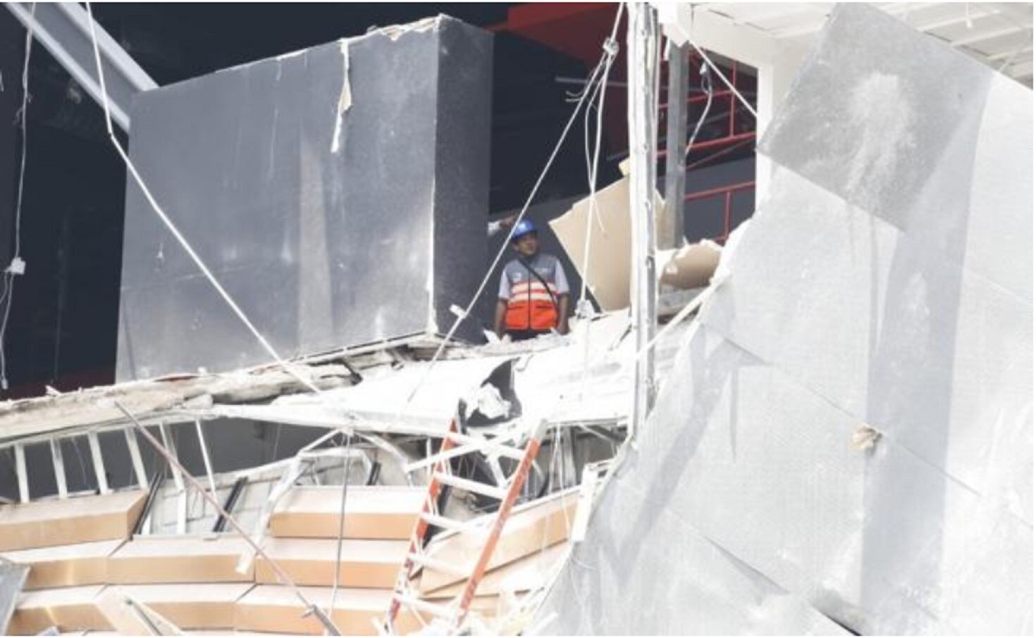 En coordinación con Protección Civil y Seguridad Pública, se sigue el protocolo de revisión y seguridad en todas las áreas de la plaza. Foto: Agustín Salinas