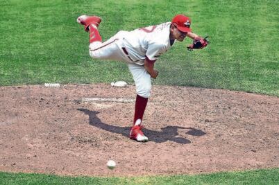 Diablos rojos abandonan precipicio