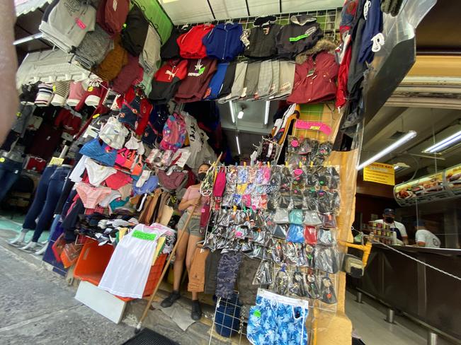 Cubrebocas en venta, sin medidas de salud necesarias, alertan